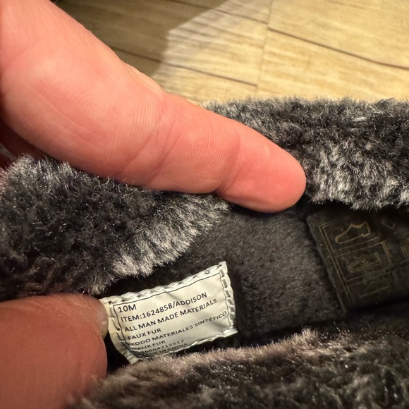 NWT Gray Fur-Lined Winter Boots - Picture 2 of 3
